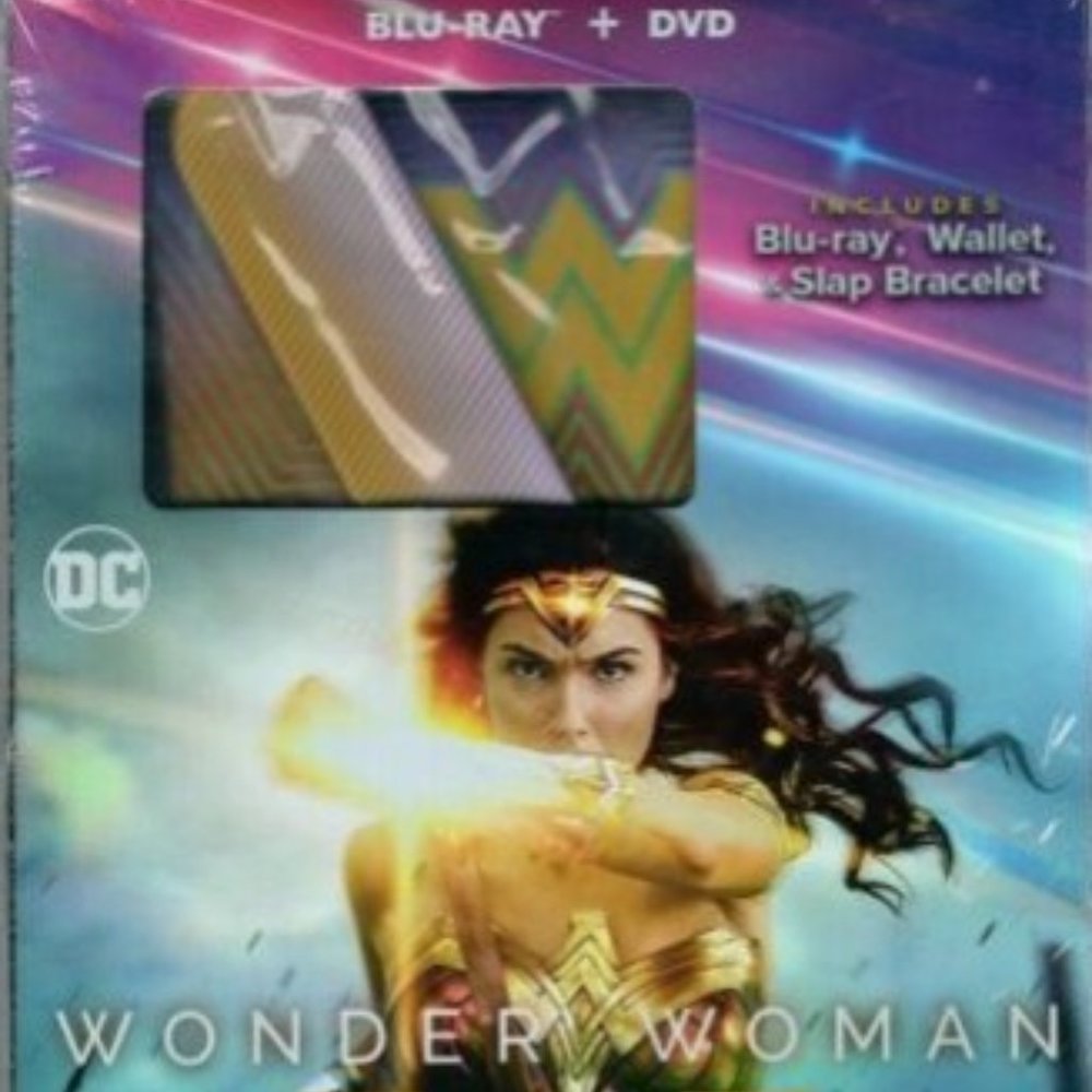 Wonder Woman Blu-ray & DVD Gift Set with Wallet & slap Bracelet
